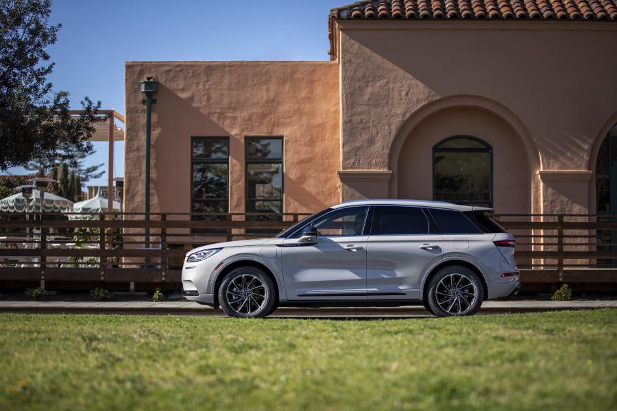  Lincoln Corsair Grand Touring 2020 года  (фото 21 из 22)